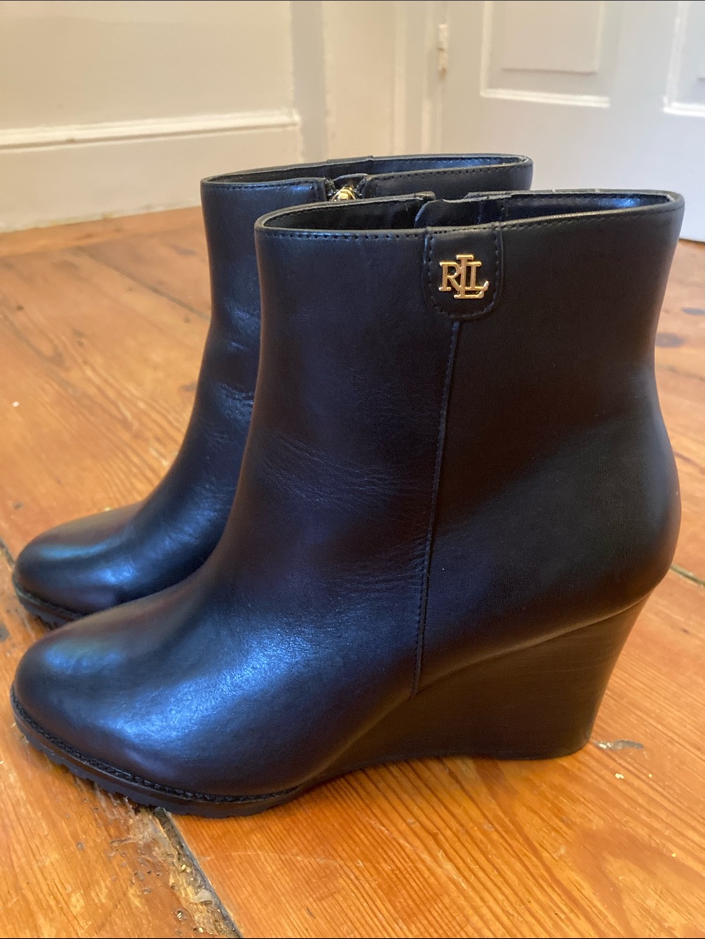 NWOT Ralph Lauren Black Leather Wedge Ankle Boots with Gold RL Accent Size 8.5B